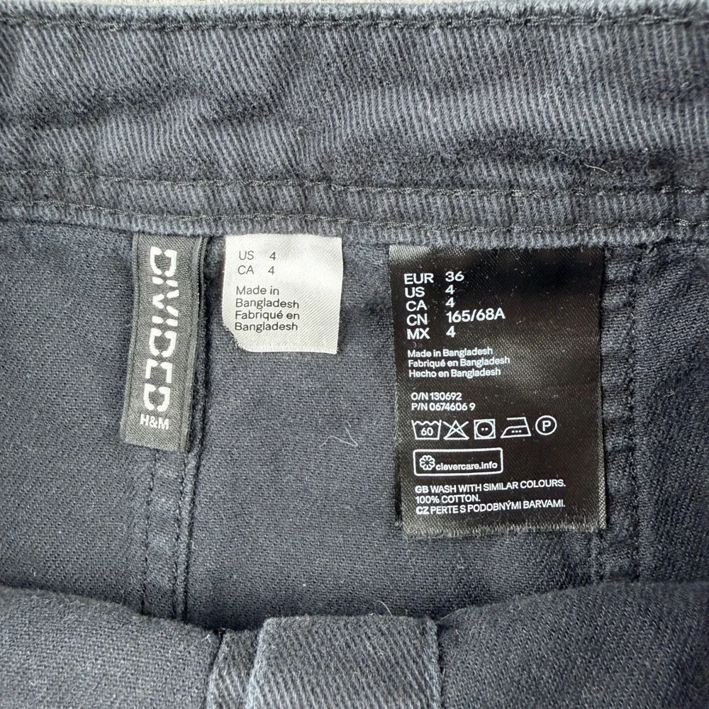 H&M Divided Black Denim Women's 4 Button‎ Front Mini Skirt Raw Hem